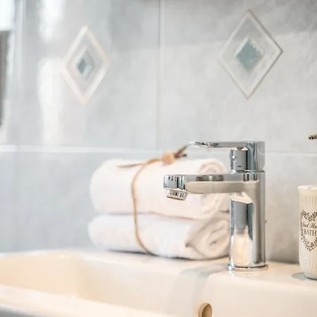 Casa Emilia - * In The Heart Of * *