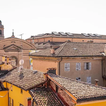 Casa Emilia - * In The Heart Of *